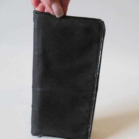 Gucci Handbags - GUCCI BLACK CANVAS LEATHER ZIP AROUND WALLET